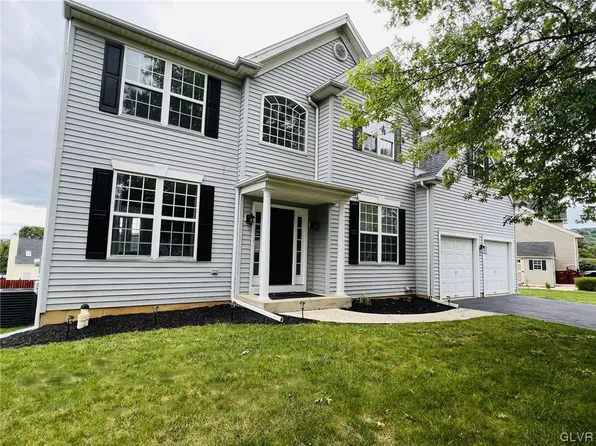 395 Ramblewood Dr, Easton, PA 18040