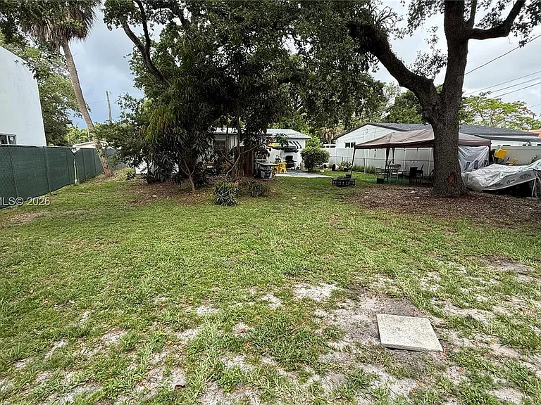 4940 SW 28th Ter #S — Photo 15