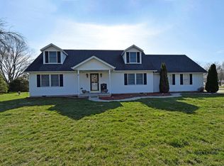 399 Lorelei Dr, Fayetteville, OH 45118