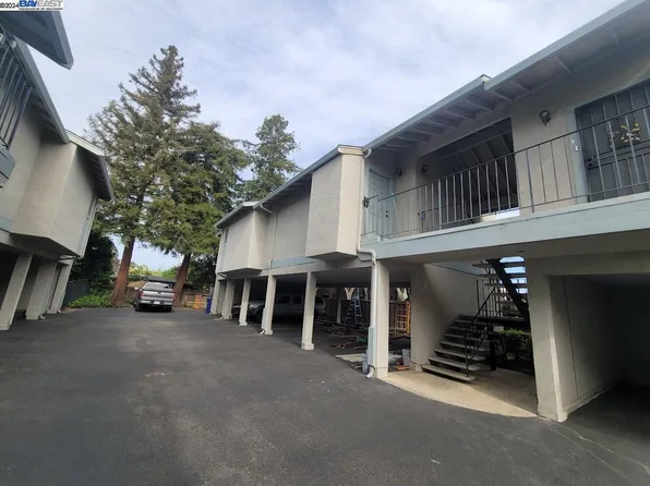 1220 Pine Creek Way APT 10, Concord, CA 94520