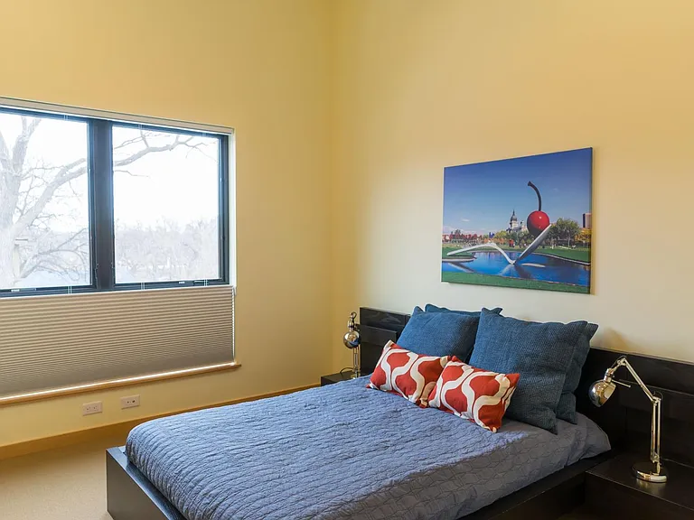 3453 Hennepin Ave #3 — Photo 11