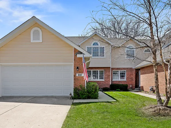 8562 Pearson Dr, Darien, IL 60561