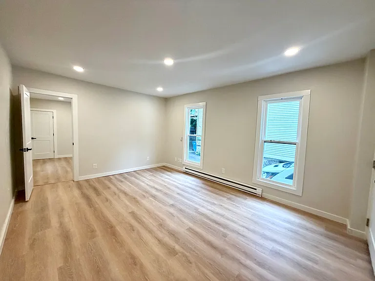 117-119 Meigs St #2 — Photo 6