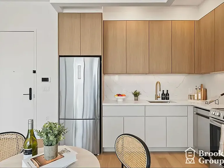 556 Baltic St #809 — Photo 13