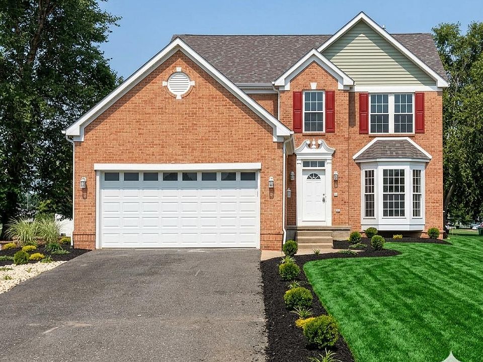 1st image of 2 Deerfield Dr