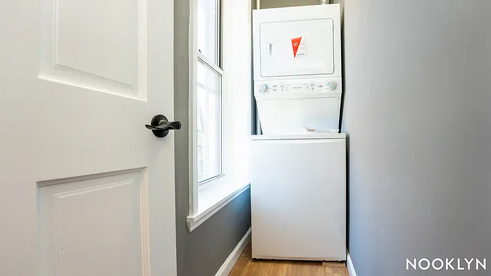 Rented by Nooklyn NYC LLC | media 4