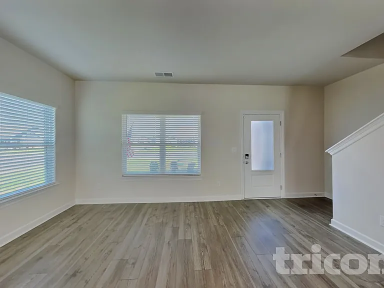 2402 Valverde Way — Photo 4