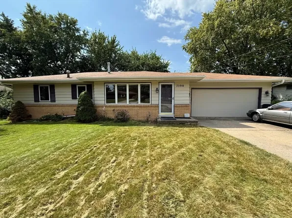 7590 NW 16th St, Ankeny, IA 50023