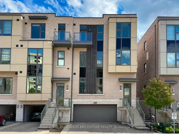 5 Smallwood Cir, Vaughan, ON L4J 0K7