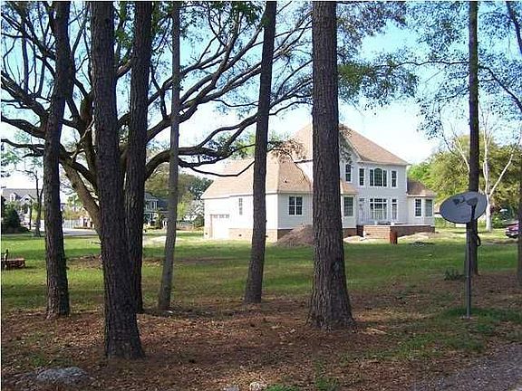 2nd image of 530 Lloyed Rd
