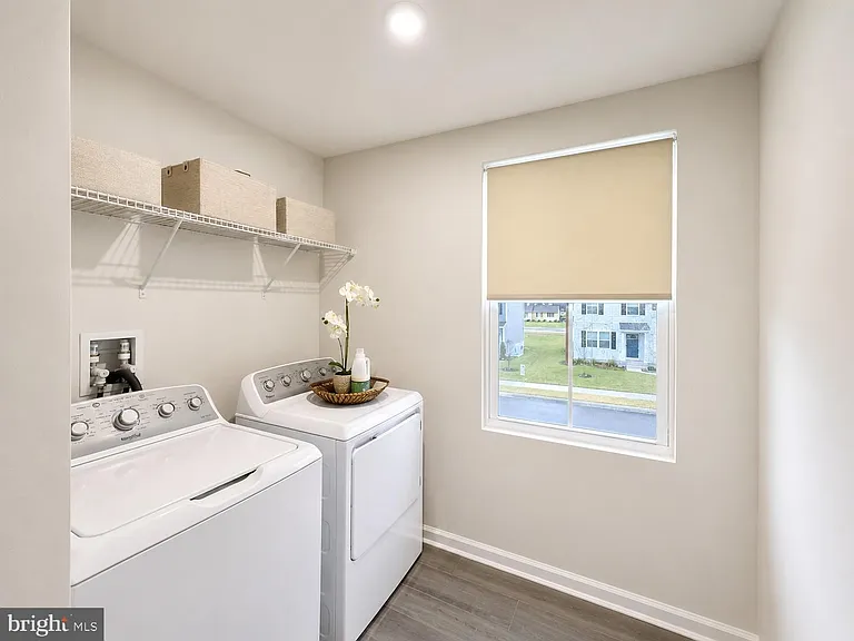 27003 Greenleaf Dr — Photo 17