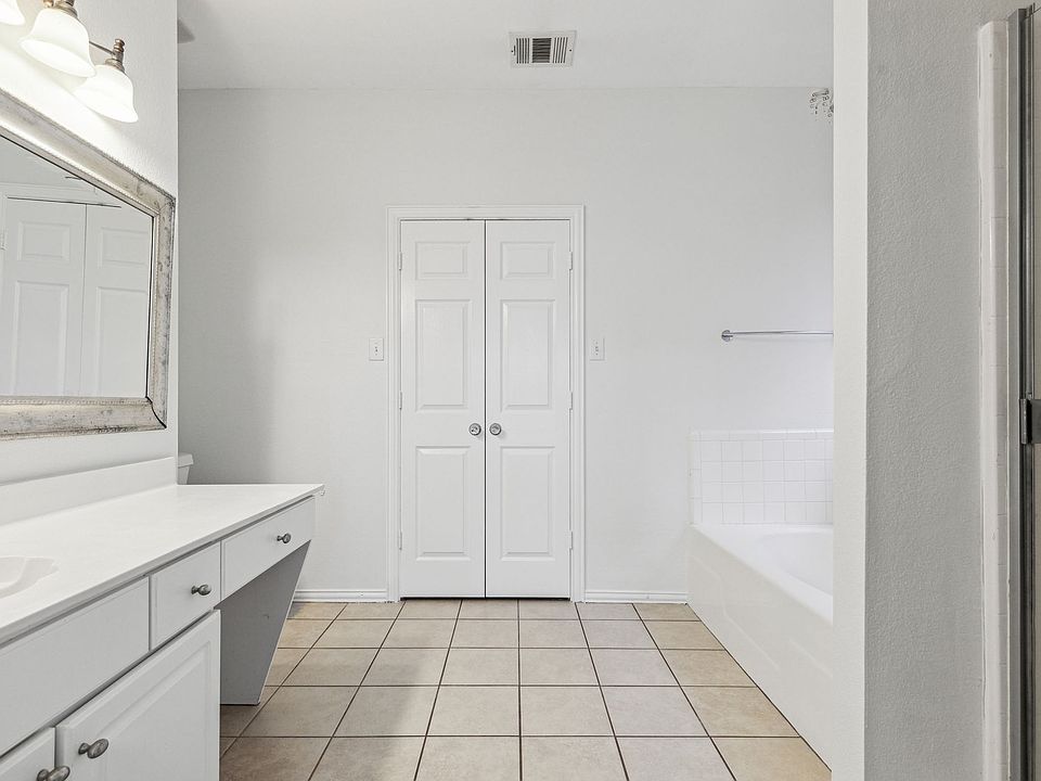 1st image of 11729 Latania Ln