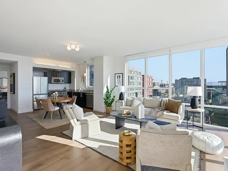 300 Berry St #1008 — Photo 11
