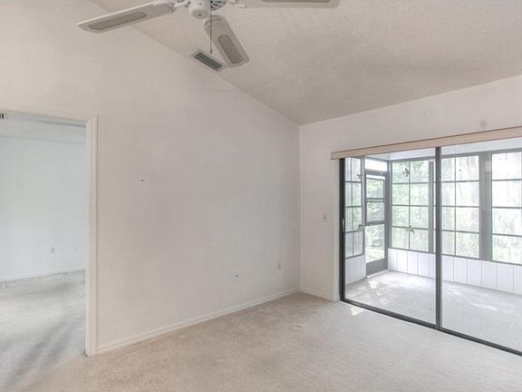 4th image of 13225 Molitor Ct