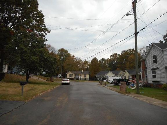 3rd image of 2137 Mullen Cir