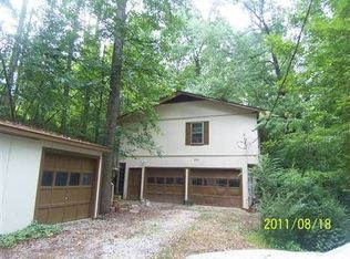 110 Tabor St, Central, SC 29630