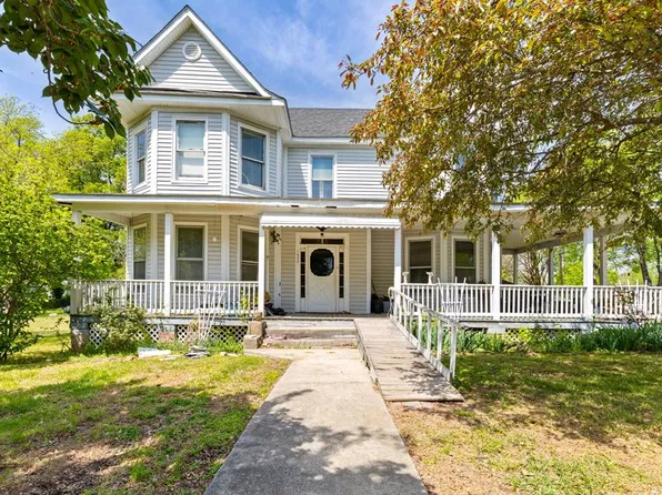 1622 12th St, Victoria, VA 23974