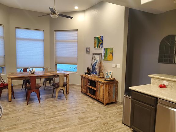 4th image of 1665 Emerald Dr