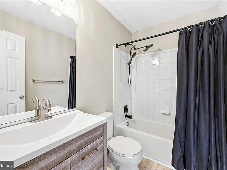 903 Glen Falls Ct — Photo 8