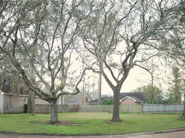 232 Villere Dr, Destrehan, LA 70047