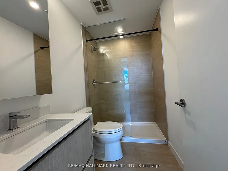 8188 Yonge St #431 — Photo 18