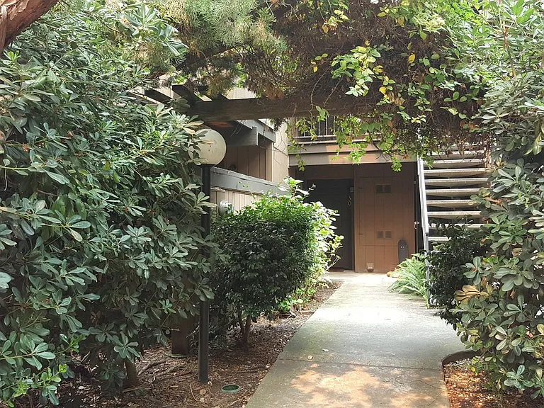 30 Arbor Ct — Photo 3