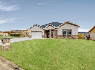 6801 Wagonet Rd, Forest Hill, TX 76140