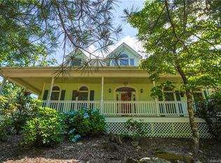 100 Lindsley Ct, Hendersonville, NC 28792