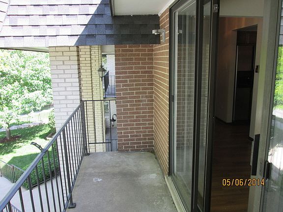 2nd image of 10407 S Komensky Ave