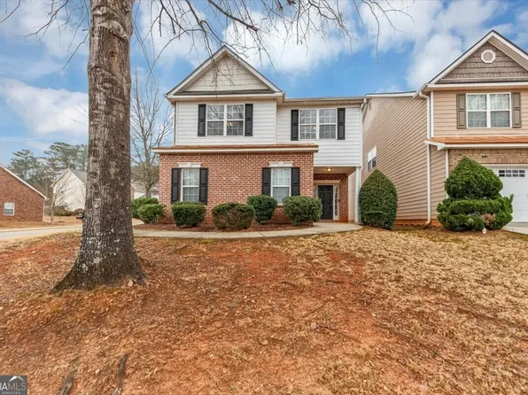 141 Whimsical Ct, Locust Grove, GA 30248
