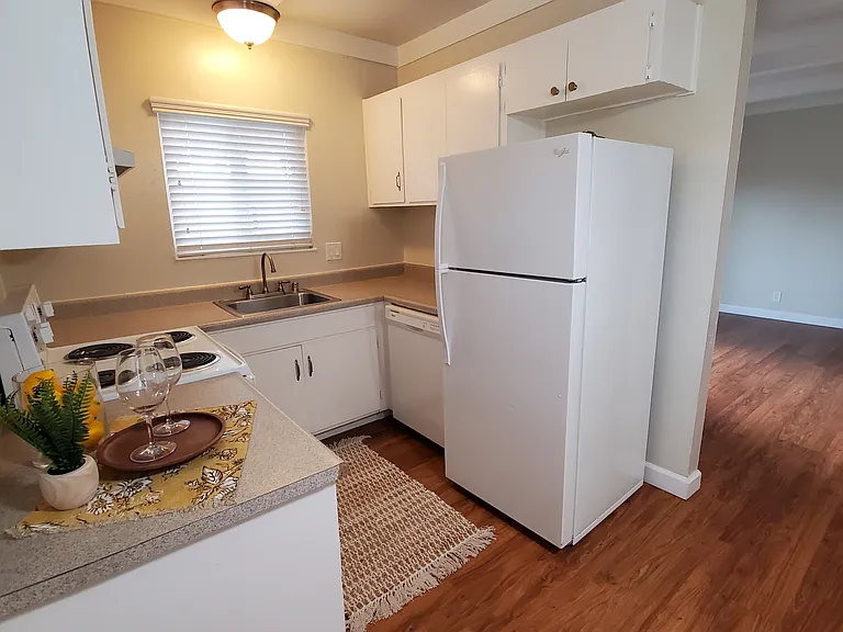 2306 Pauline Dr #B — Photo 5