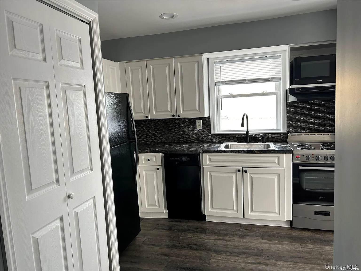 1 bed, 1.0 bath, $2,750 — Photo 2