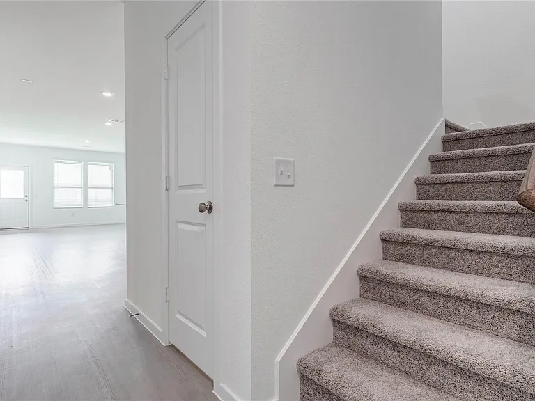 15011 Rustic Moon Rd — Photo 21