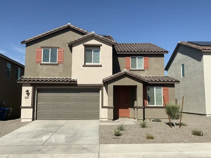 5 bed, 3.0 bath, 2485 sqft, $2,595 — Photo 1