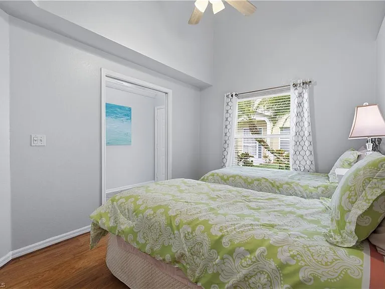 5778 Greenwood Cir — Photo 6