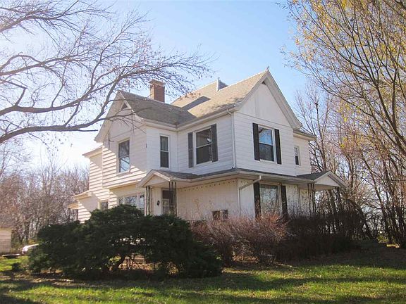 2nd image of 451 E Mason St