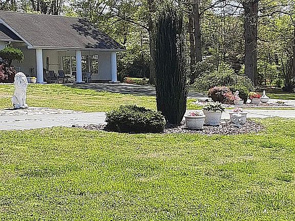 4th image of 832 N Union Grove Rd