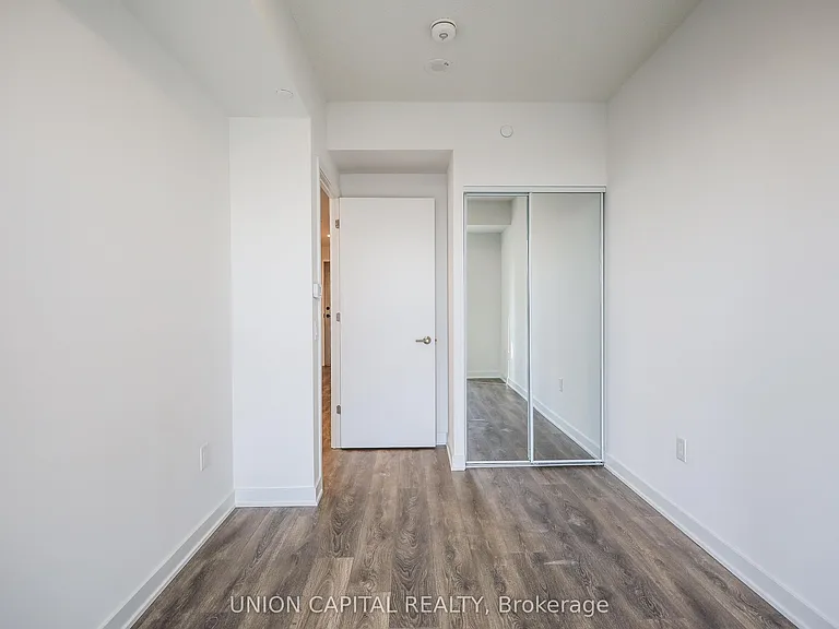 130 River St #902 — Photo 27