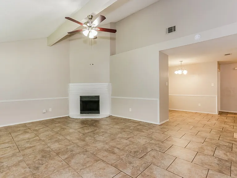 5532 Four Winds Dr — Photo 4