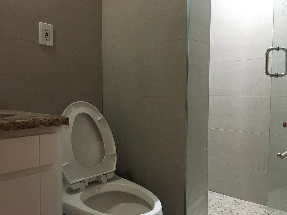 Bathroom #2 (inside Bedroom #1)