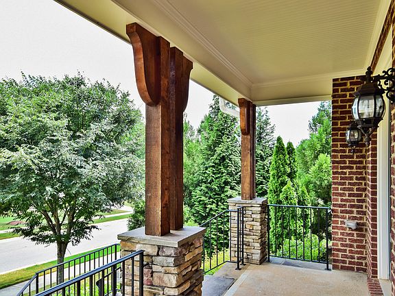 3rd image of 120 Harvestwood Dr