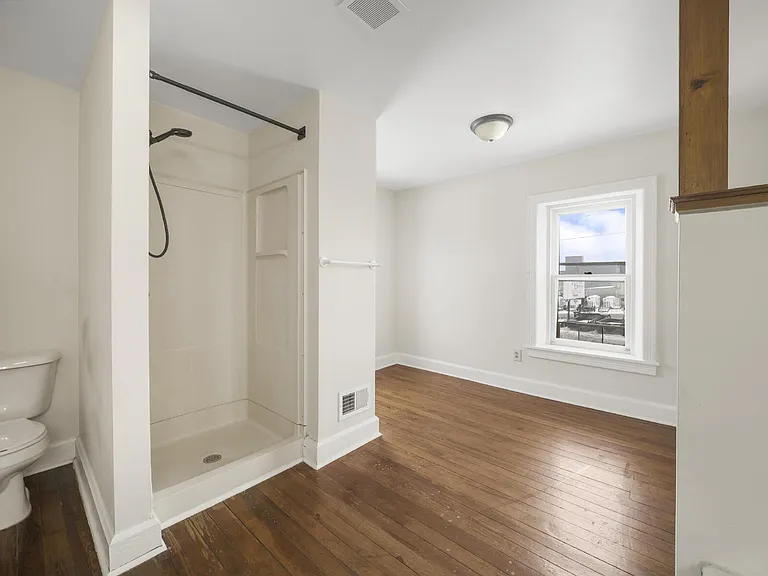 1001 Pope Ave — Photo 25