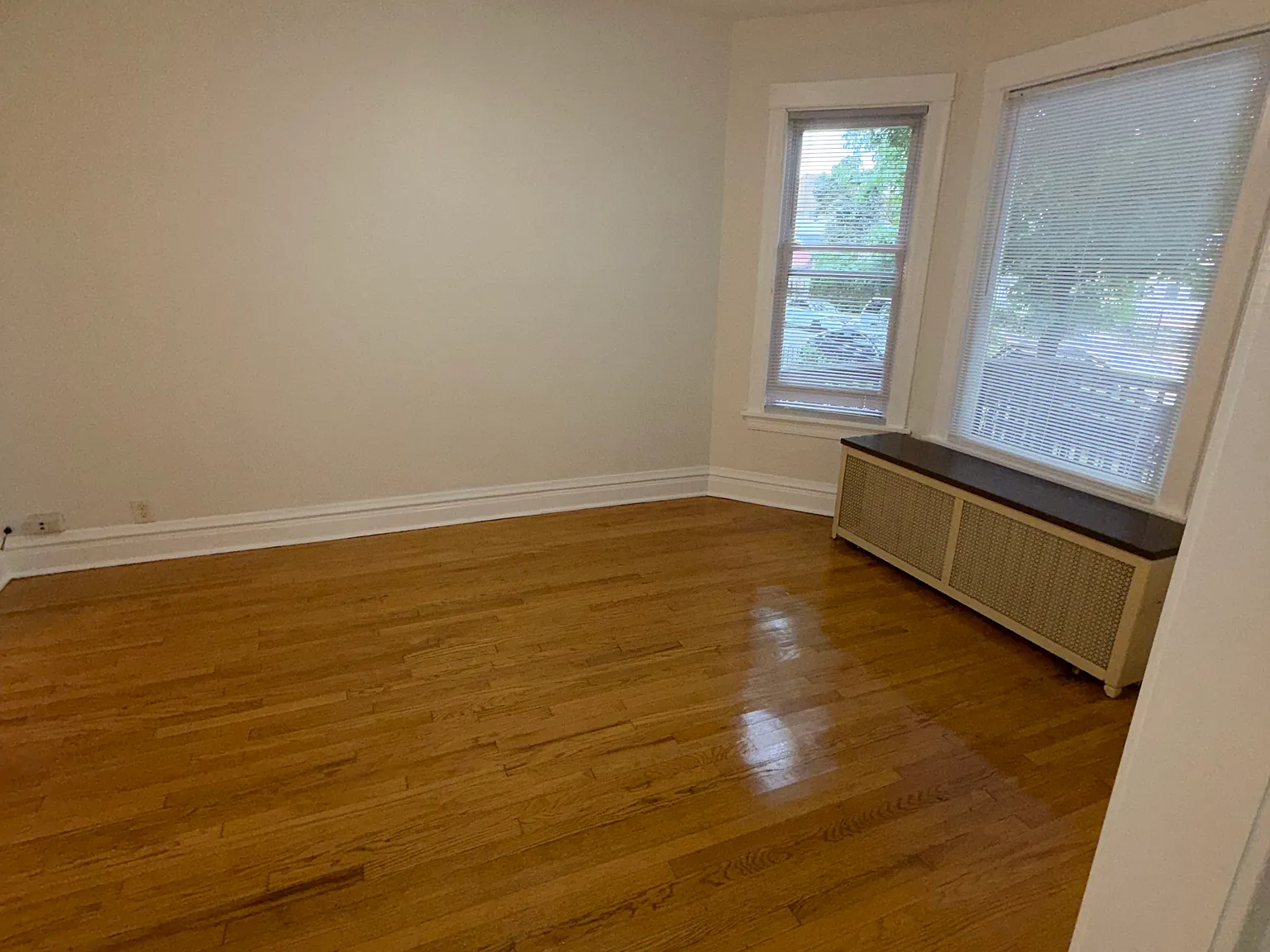 2 bed, 1100 sqft, $2,000 — Photo 2
