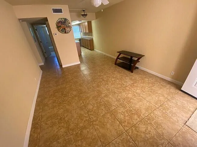 135 NW 5th Ave #3 — Photo 15
