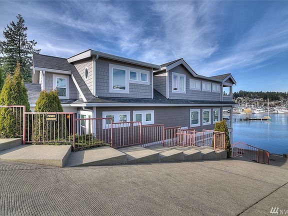 2nd image of 3705 Harborview Dr
