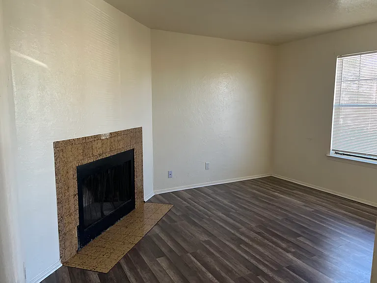 Fully Updated 2 Bedroom End Unit in Rio Rancho — Photo 36