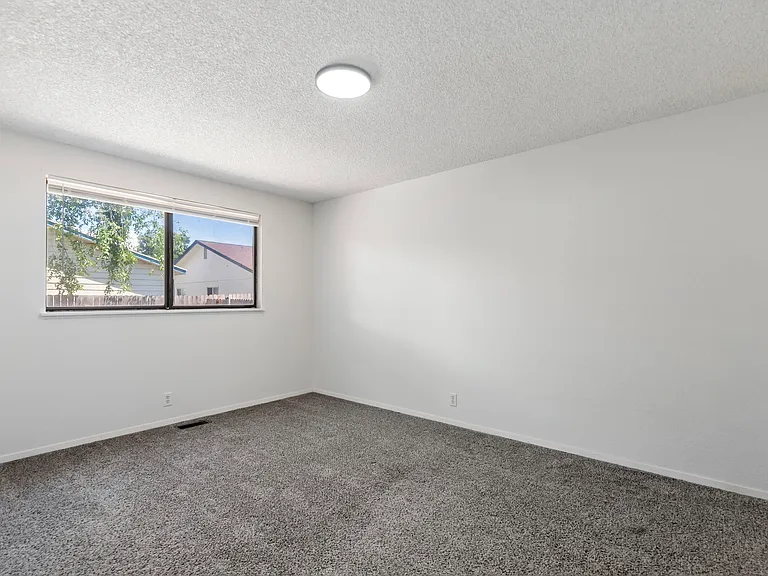 2052 S Leadville Ave — Photo 10