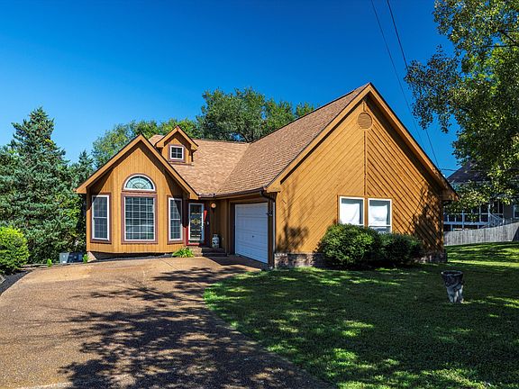 3rd image of 1504 Trailwood Ct
