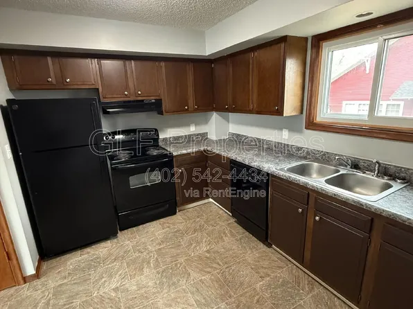 46 Bradford St APT 4, Seward, NE 68434