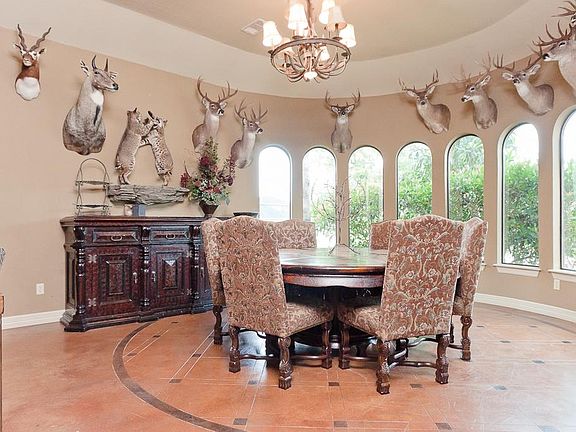 3rd image of 121 Del Monte Dr